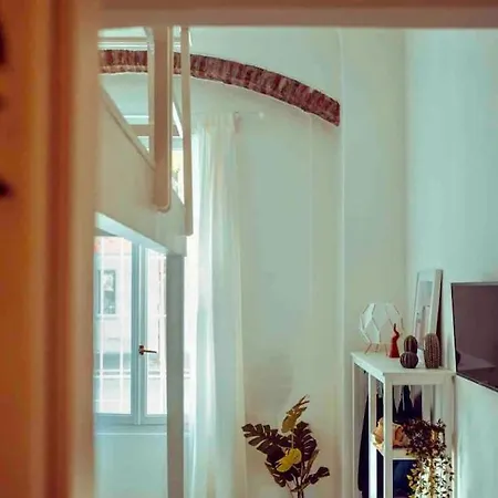 Casa Navi - Typical House By Navigli דירה מילאנו